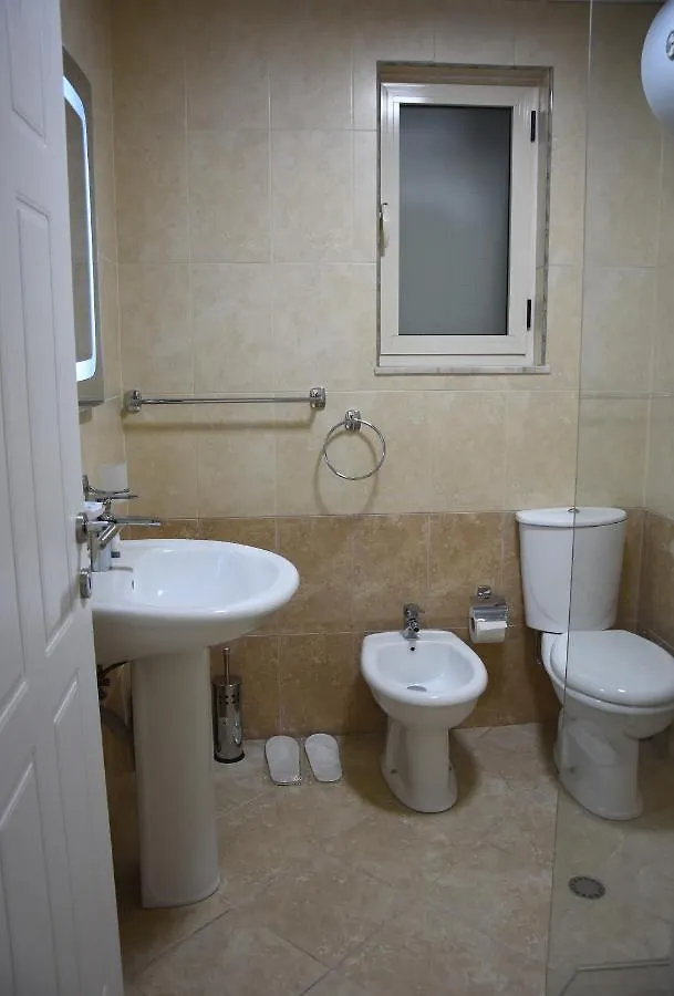 Click Apartments - Tirana 0*,  Albania